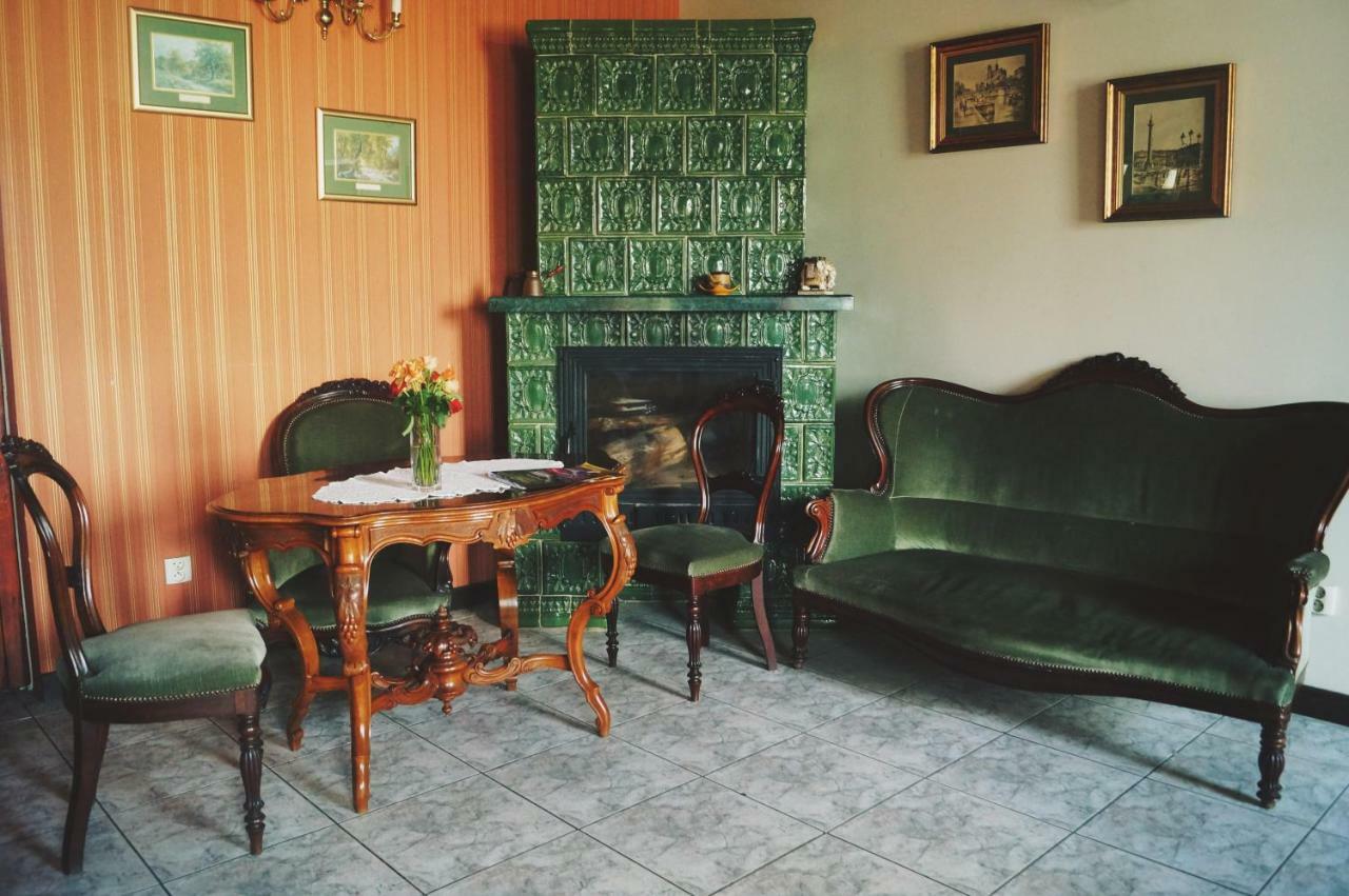 Dwor Dluzniewo Bed and Breakfast Exterior foto